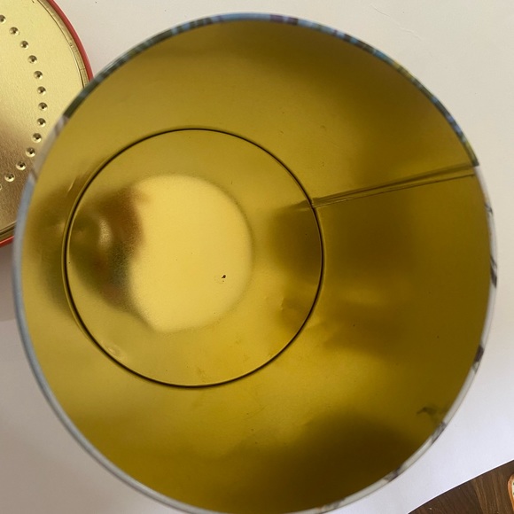 Vintage Arnotts biscuit tin - Picture 3 of 7